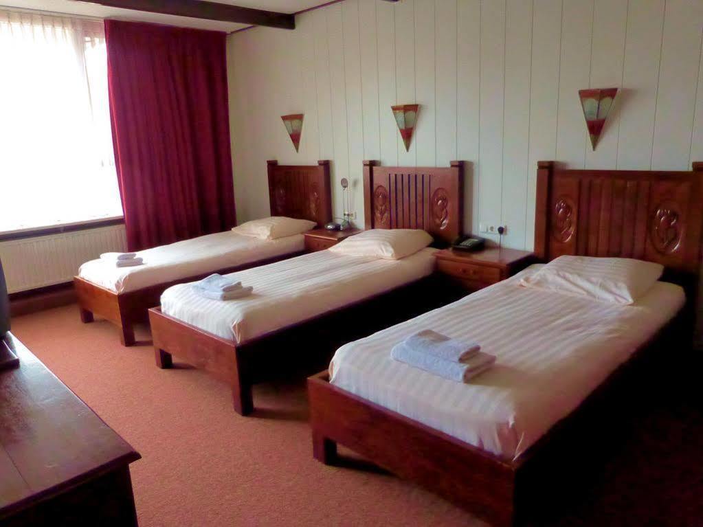 Hotel Wienerhof Ден-Хелдер Экстерьер фото